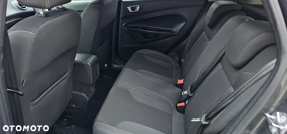 Ford Fiesta 1.0 EcoBoost S&S TITANIUM - 19