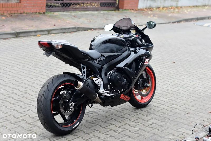 Suzuki GSX-R - 12