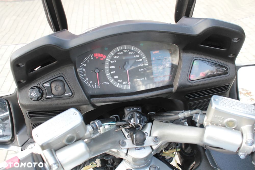 Honda ST - 15