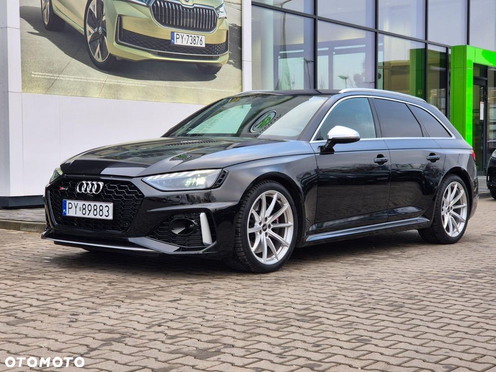 Audi RS4 Avant - 3