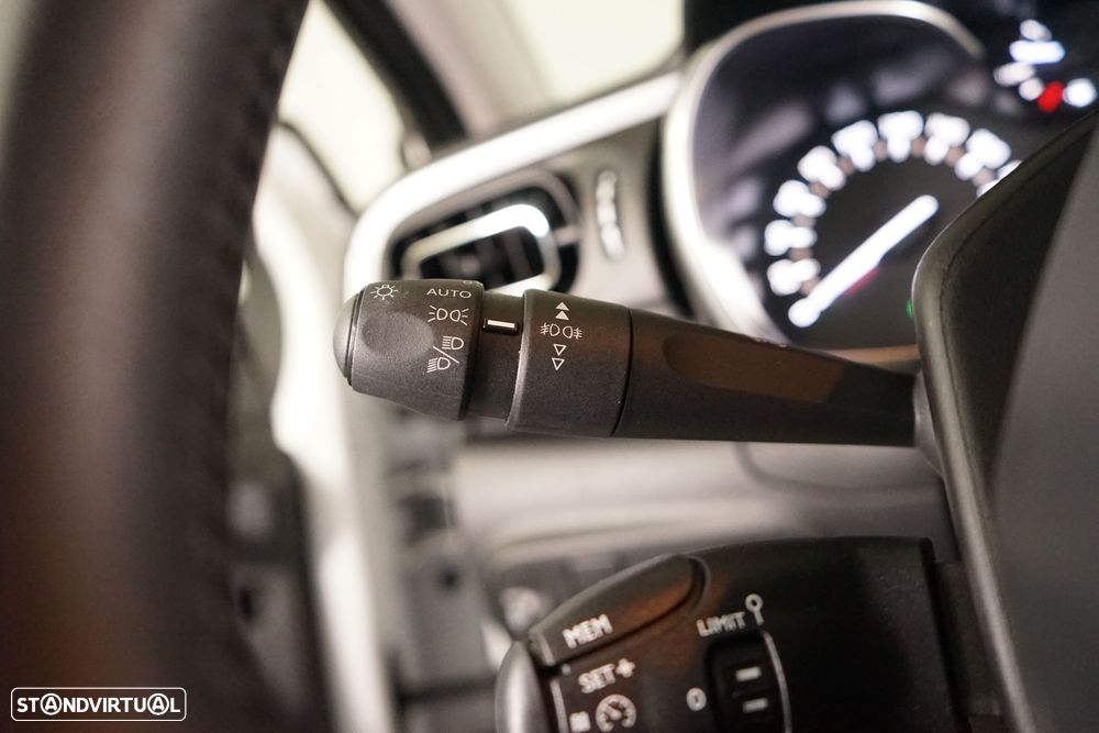 Citroën C3 1.2 PureTech Shine - 22