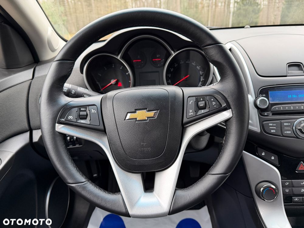 Chevrolet Cruze - 26