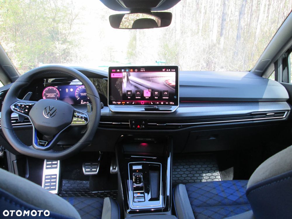 Volkswagen Golf - 27