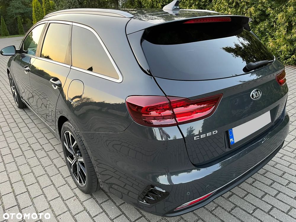 Kia Ceed 1.6 CRDi SCR L Business Line Plus - 16