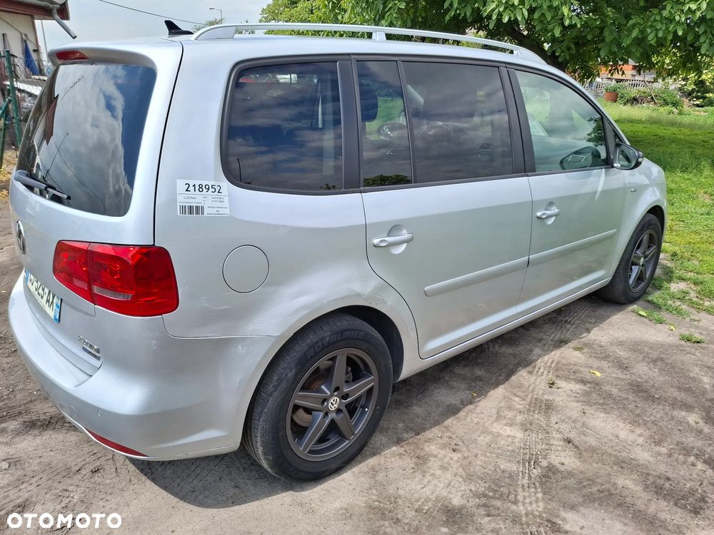 Volkswagen Touran - 6