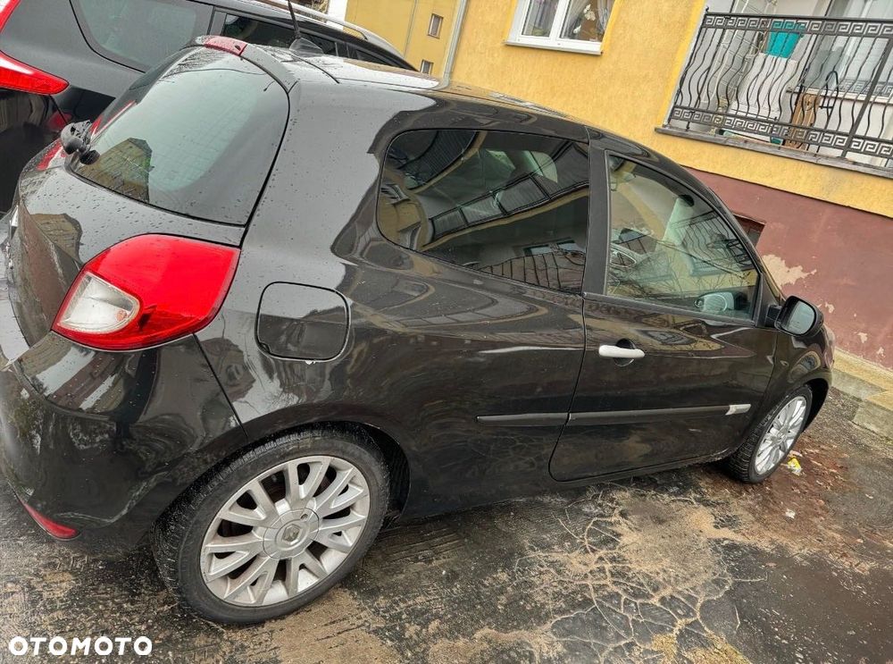 Renault Clio - 2