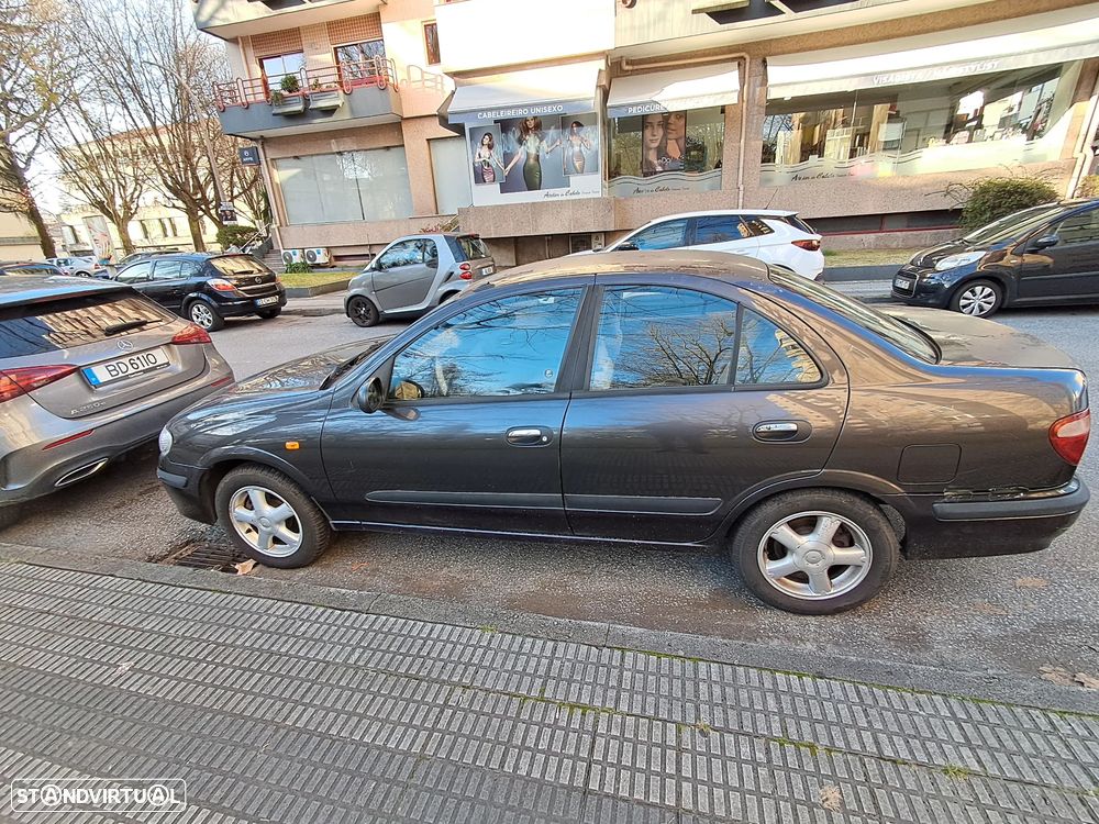 Nissan Almera 1.5 Luxury ABS+AC - 3