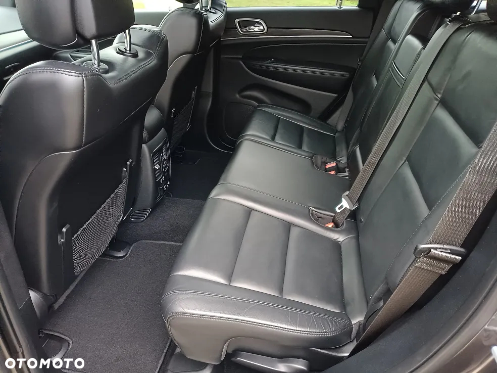 Jeep Grand Cherokee - 14