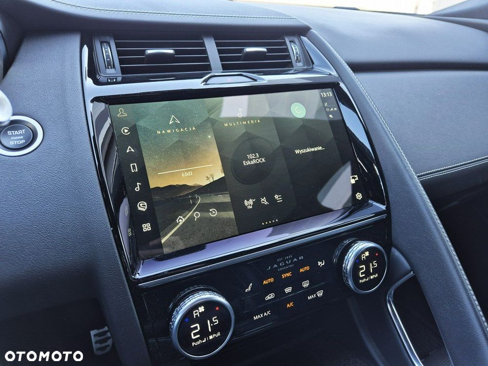 Jaguar E-Pace - 32