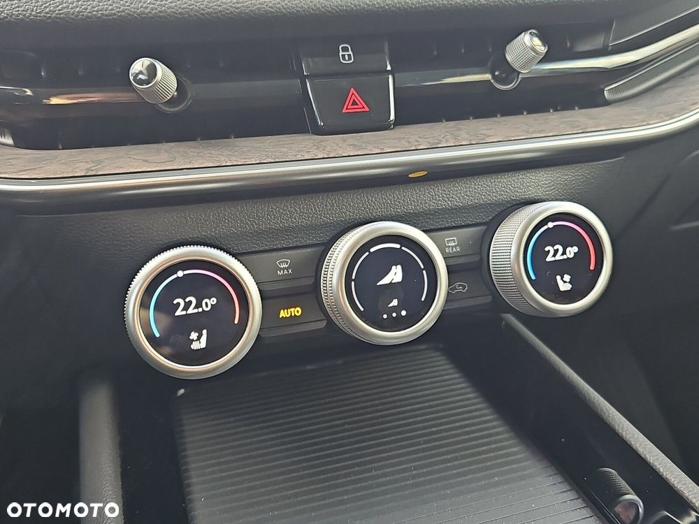 Skoda Superb 1.5 TSI mHEV L&K DSG - 25