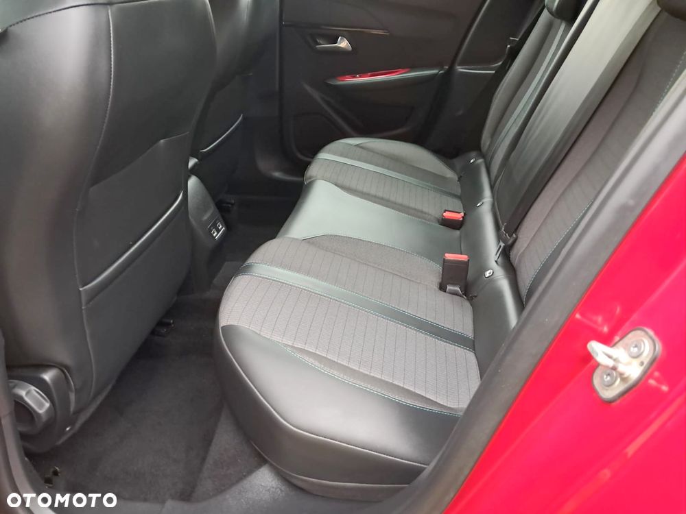 Peugeot 208 PureTech 100 Allure - 26