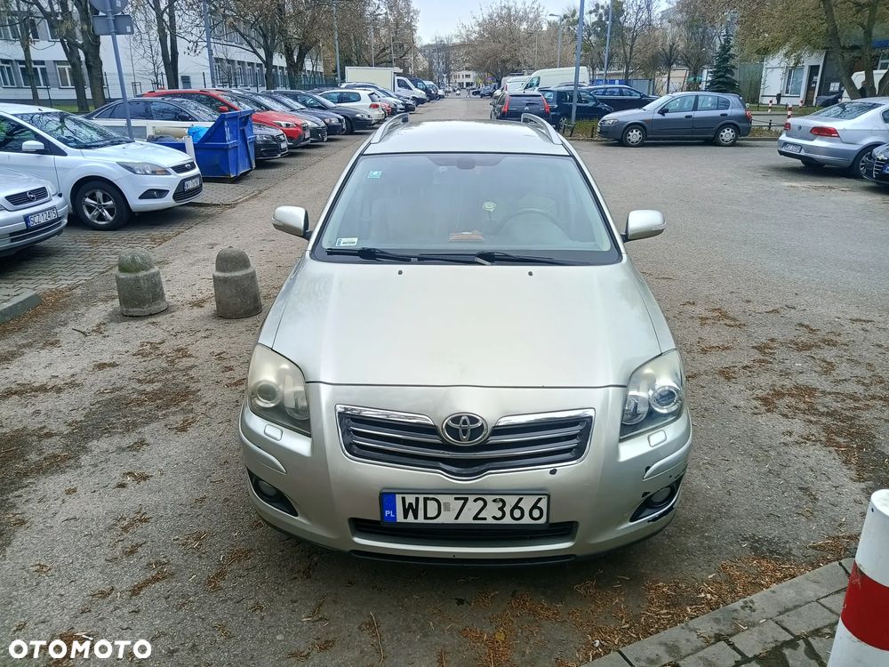 Toyota Avensis 2.2 D-CAT Sol plus NAVI - 2