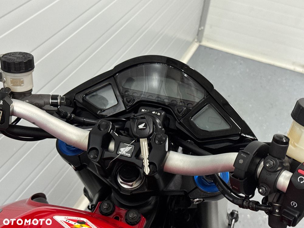 Honda CB - 12