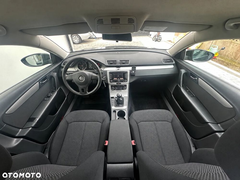 Volkswagen Passat Variant 2.0 TDI BlueMotion Technology Comfortline - 23