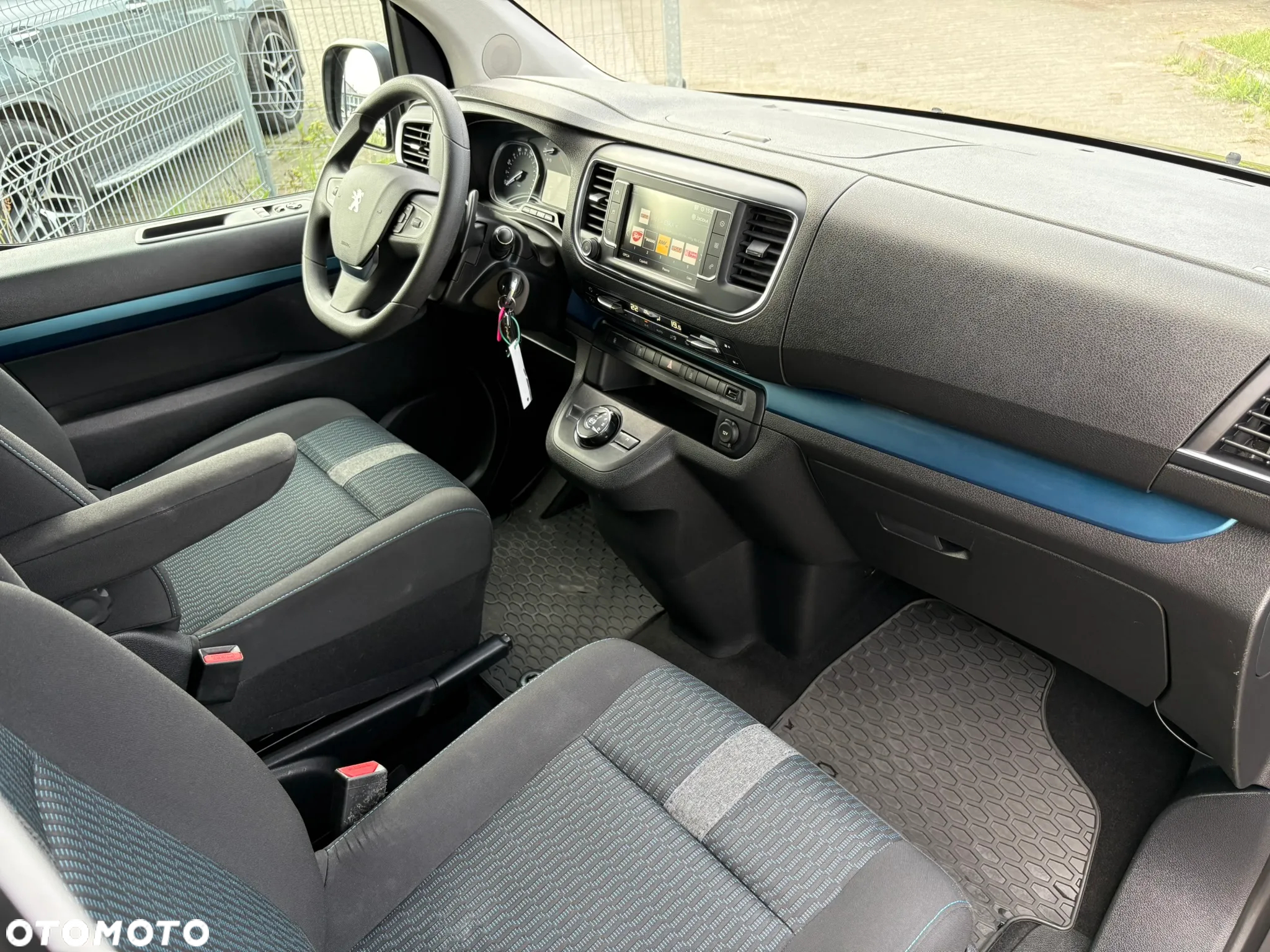 Peugeot Traveller 2.0 BlueHDi Standard Business - 29