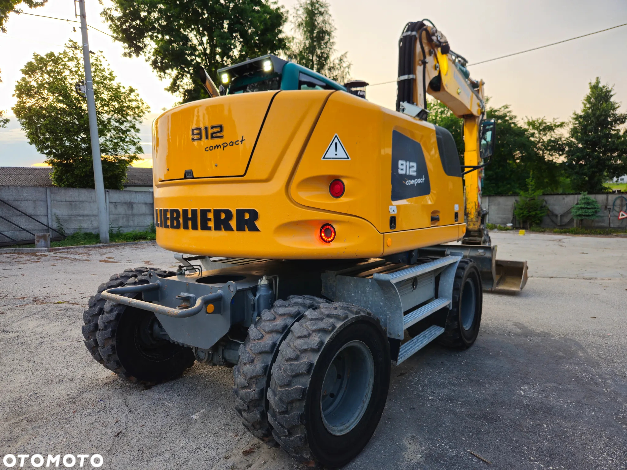 Liebherr 912 compact - 14
