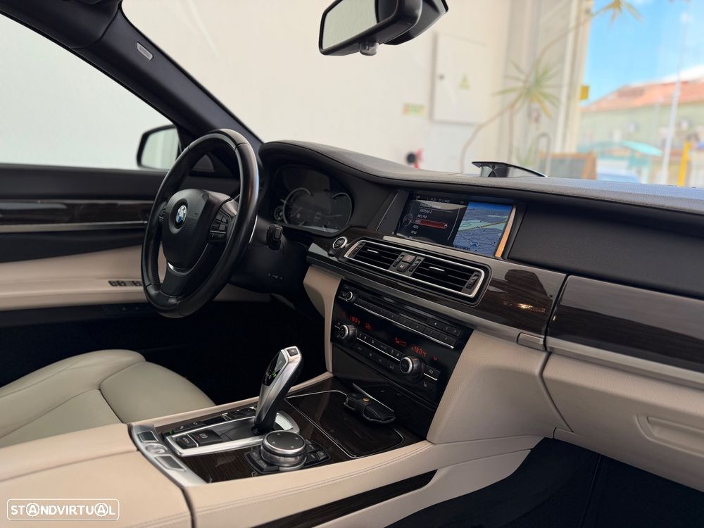 BMW 740 d - 55