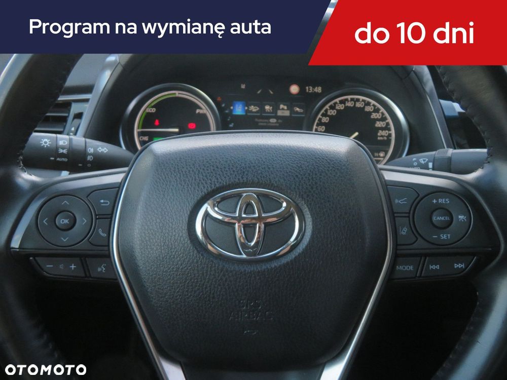 Toyota Camry - 18
