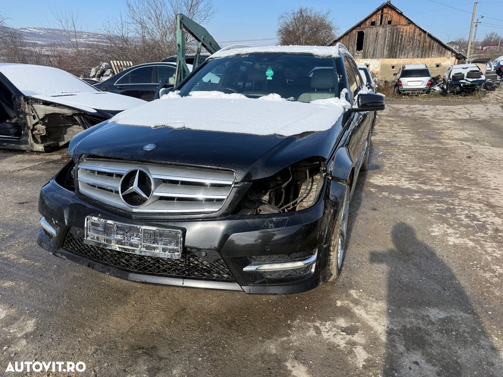 Pachet amg w204 combi facelift , bara fata bara spate praguri - 1