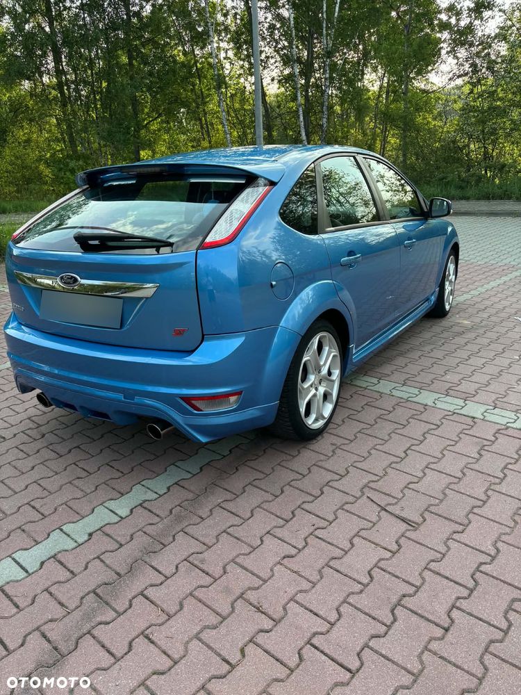 Ford Focus 2.0 16V Sport - 1