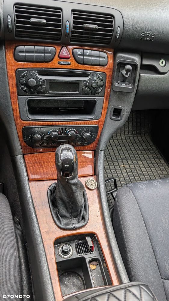 Mercedes-Benz Klasa C 200 CDI Classic - 10