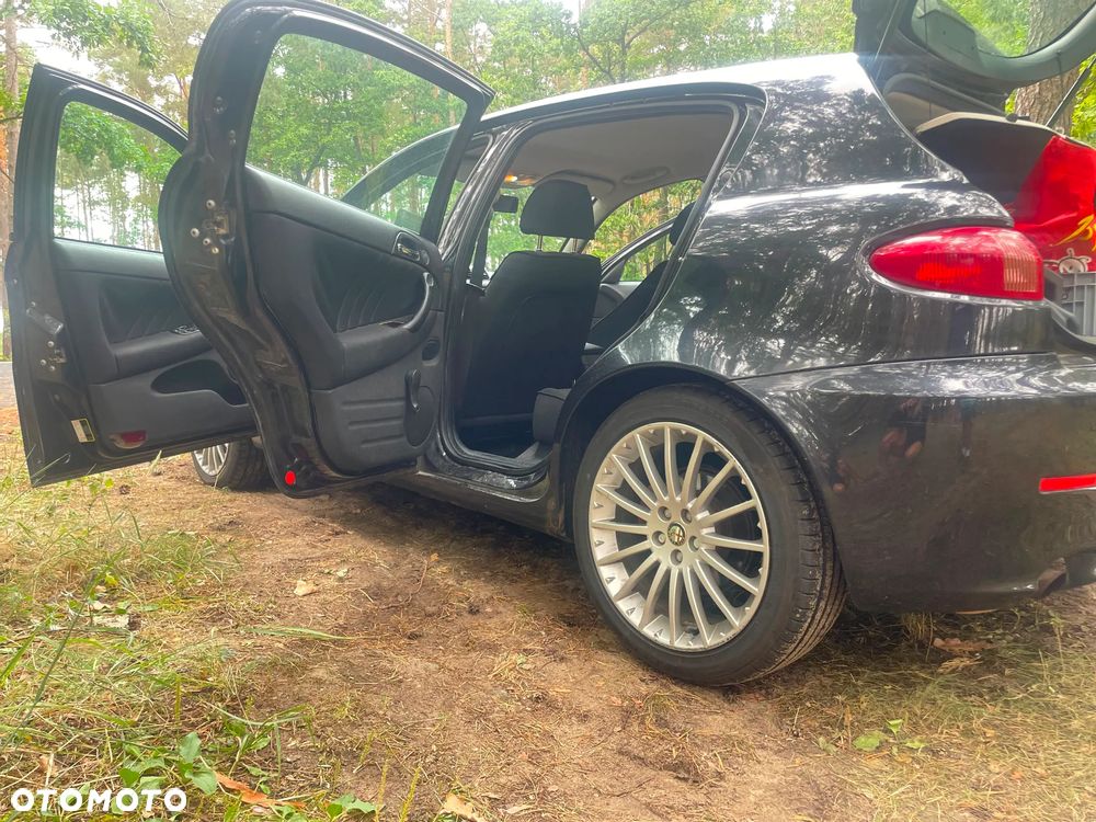 Alfa Romeo 147 1.6 Twin Spark 16V - 15