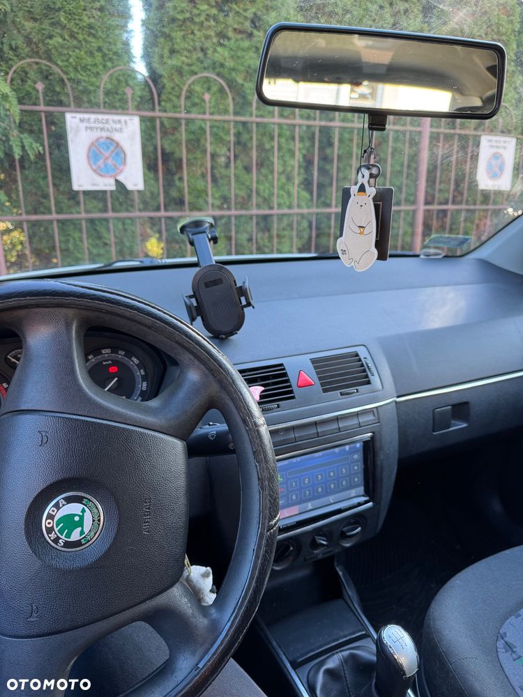 Skoda Fabia - 8