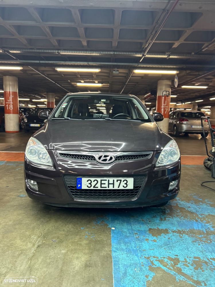 Hyundai i30 1.6 CRDI Comfort - 1