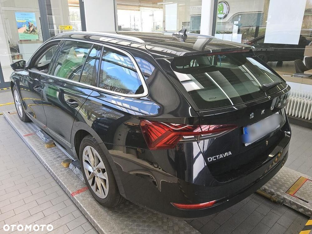 Skoda Octavia 2.0 TDI Style DSG - 3