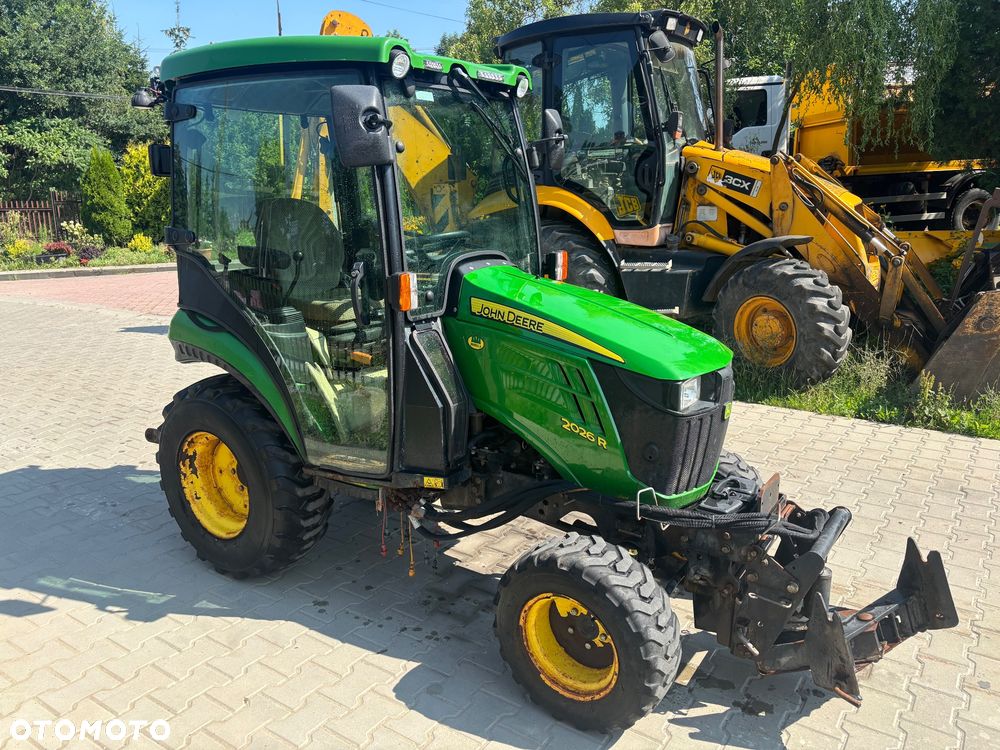 John Deere 2026r - 9