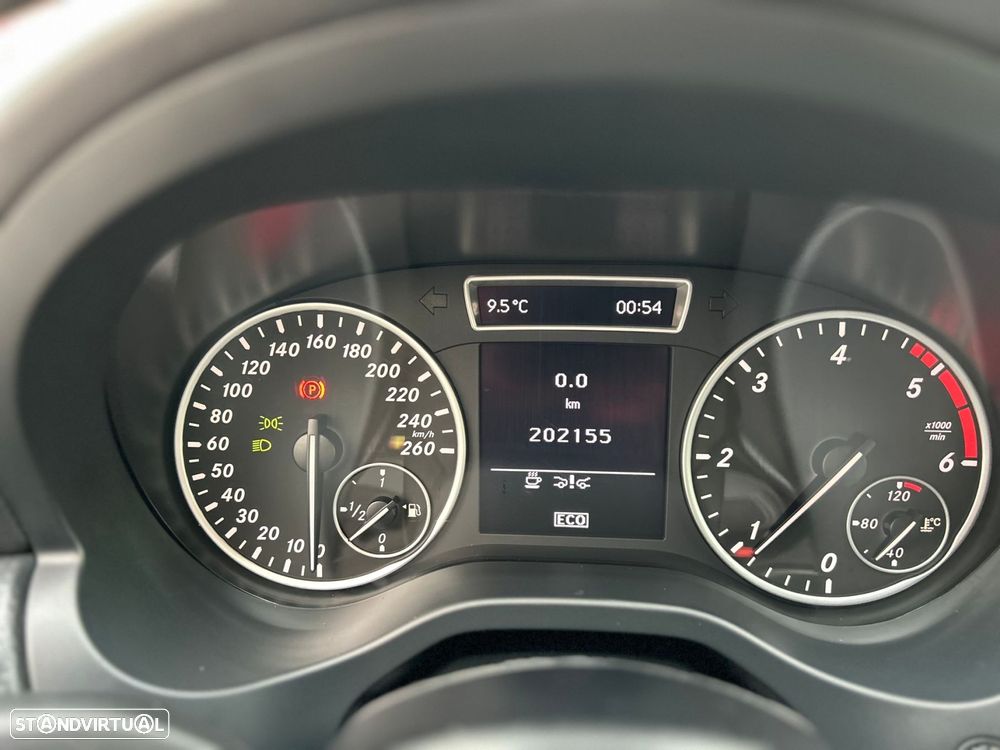 Mercedes-Benz A 180 - 21