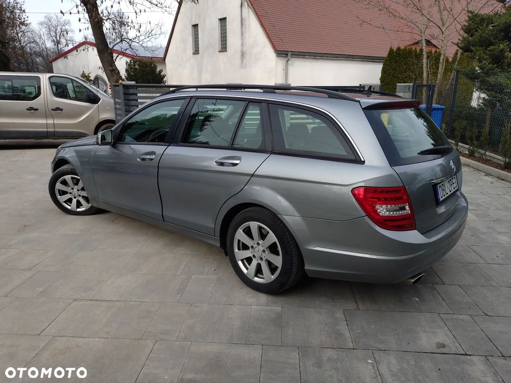 Mercedes-Benz Klasa C 220 CDI BlueEff Edition Classic - 4