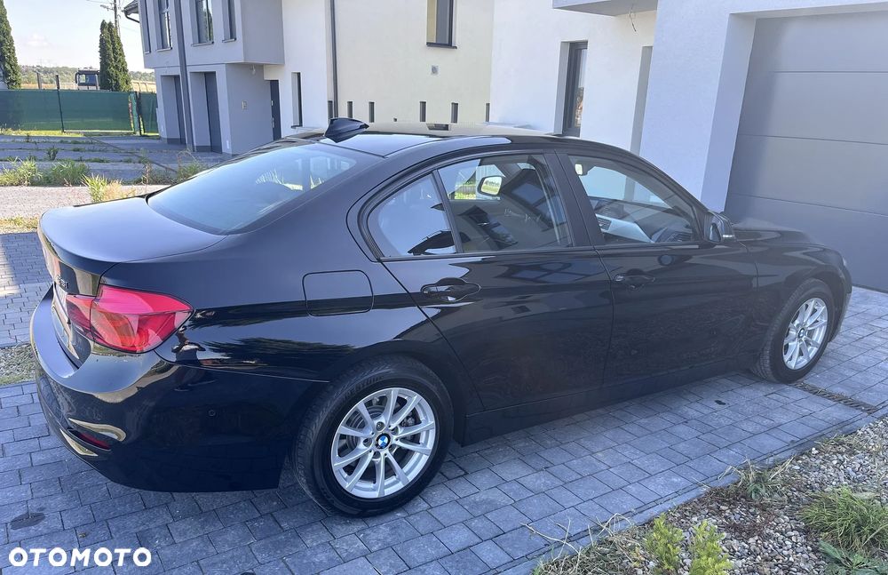 BMW Seria 3 318i - 8
