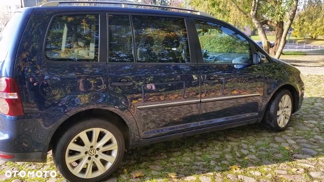 Volkswagen Touran 2.0 TDI DPF DSG Trendline - 4