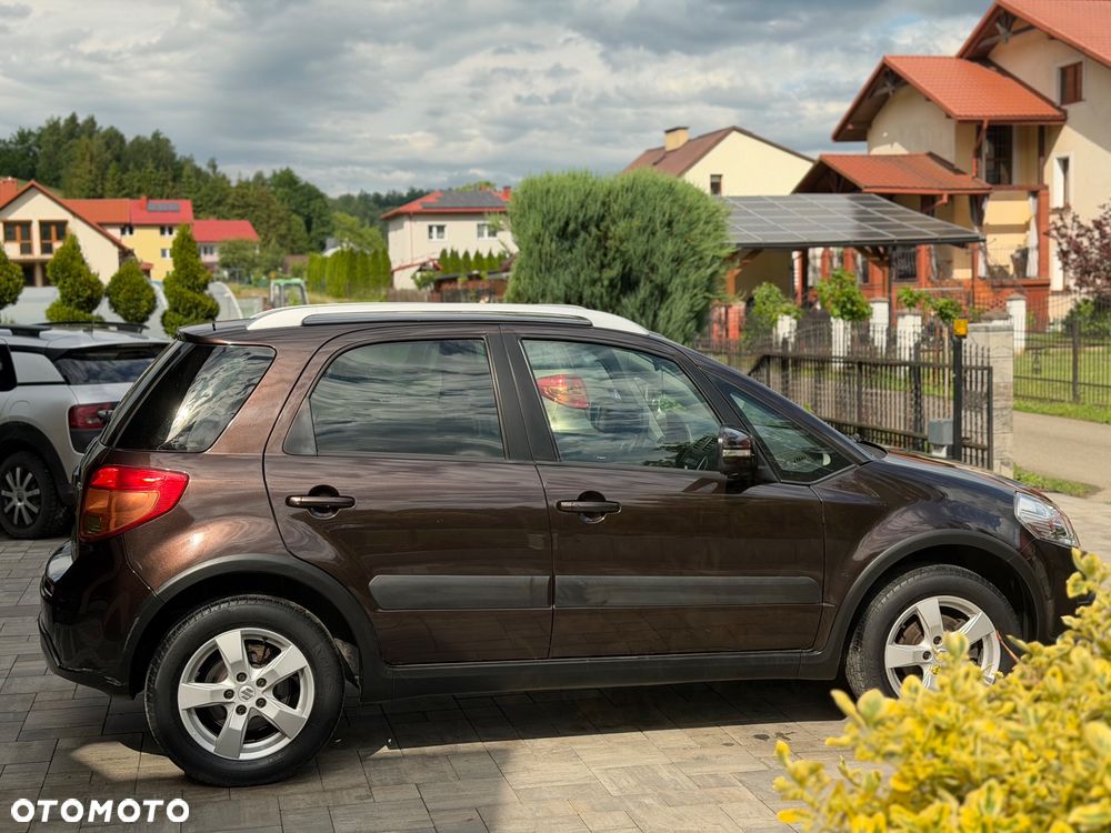 Suzuki SX4 1.6 VVT 4x4 Comfort - 4