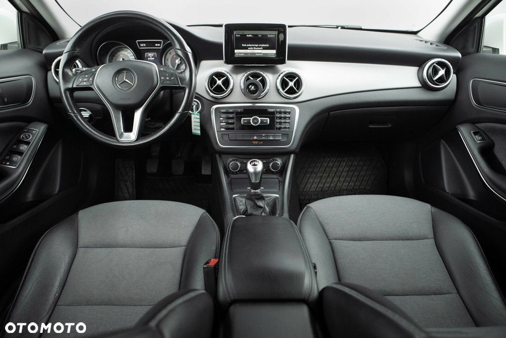 Mercedes-Benz GLA - 24