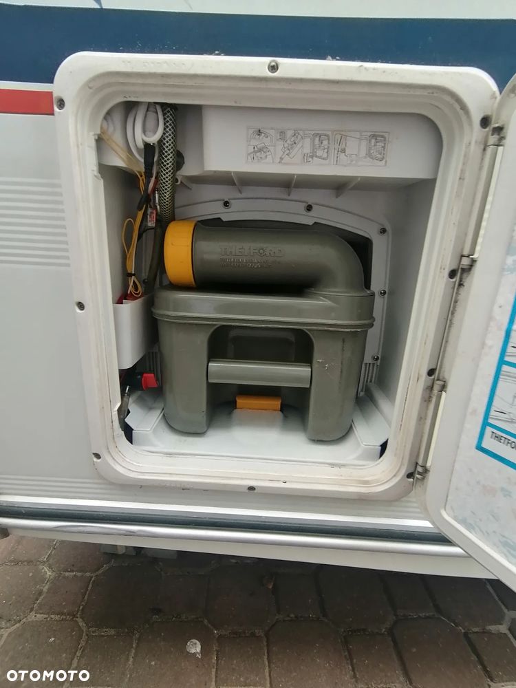 Fleetwood COLCHESTER 450/2EB klima, solar, mover - 9