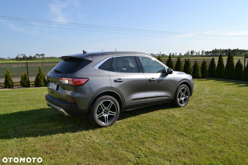 Ford Kuga 2.5 FHEV AWD Titanium - 9