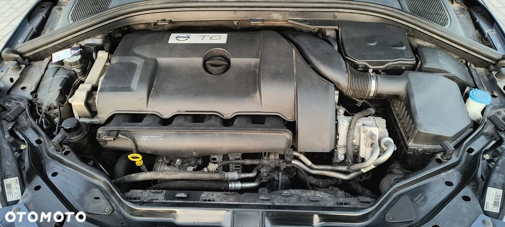 Volvo XC 60 T6 AWD Momentum - 28
