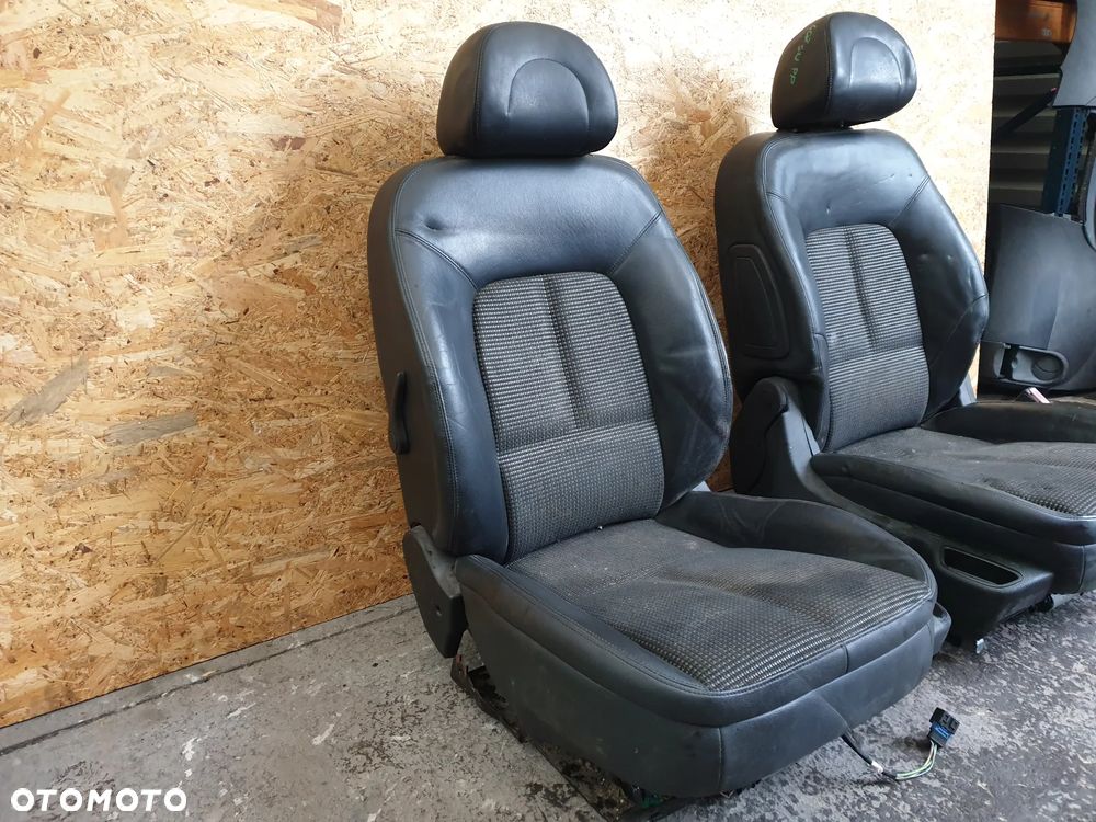 Peugeot 407 SW Fotele Kanapy Komplet Półskóra - 4