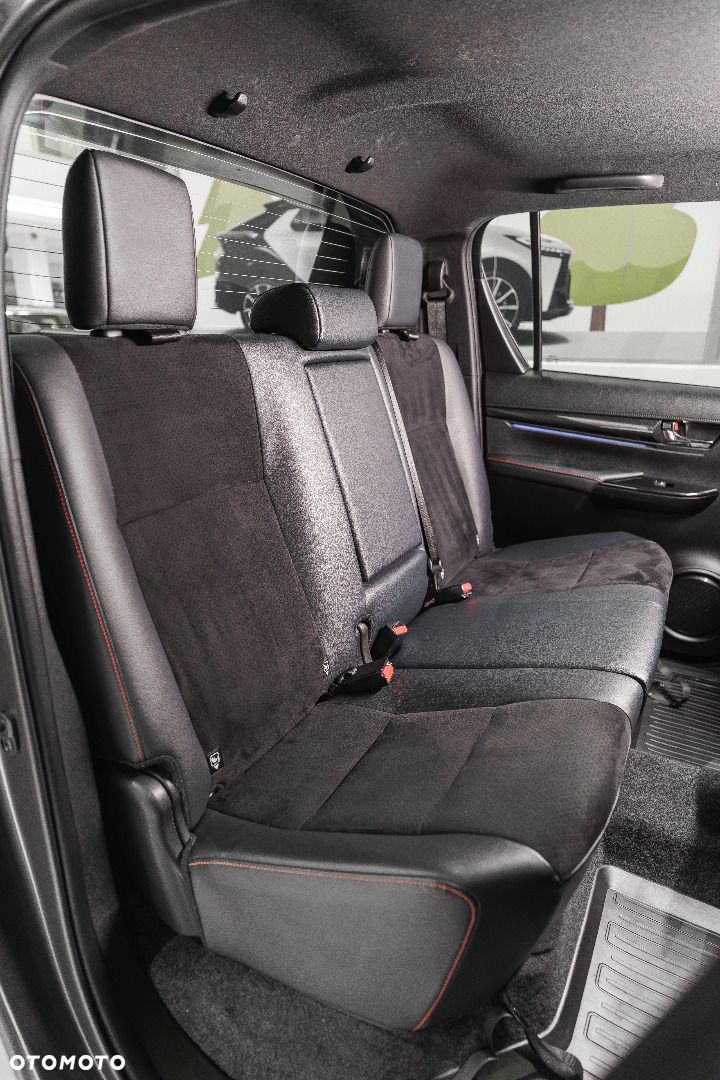 Toyota Hilux - 14