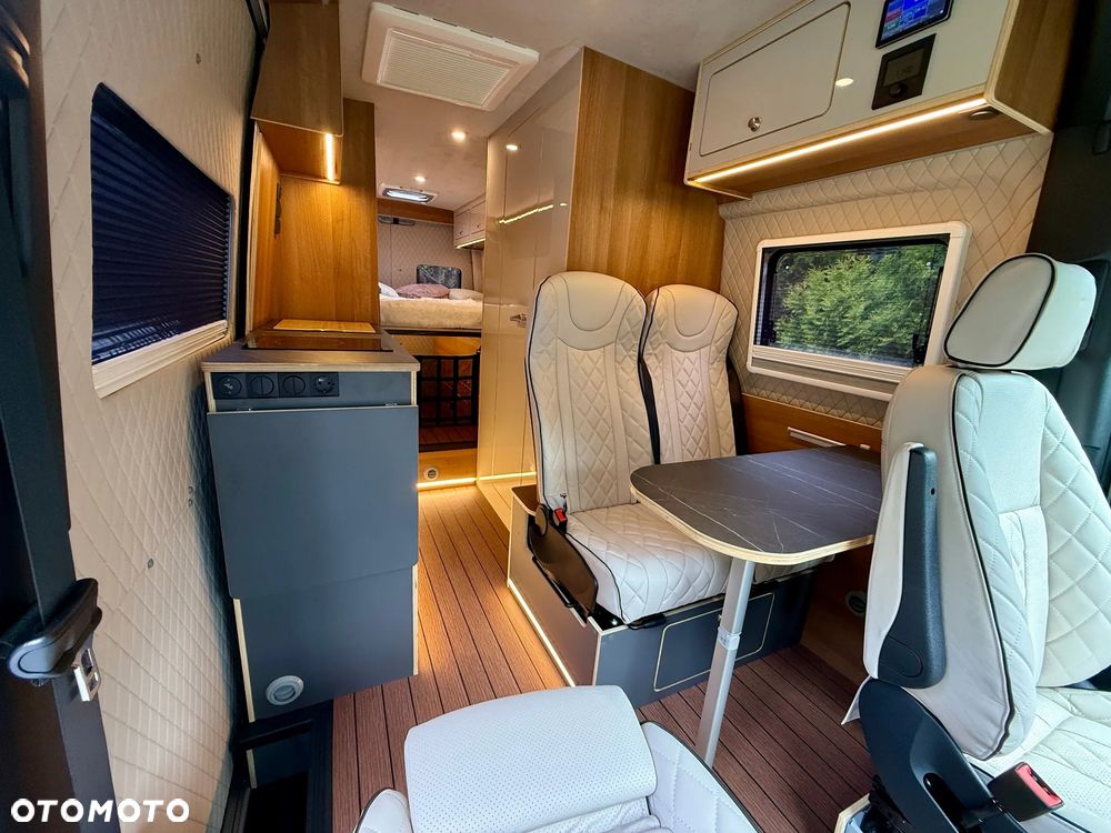 Mercedes-Benz SPRINTER - 4