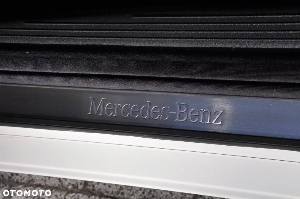 Mercedes-Benz Klasa E 500 Avantgarde - 37