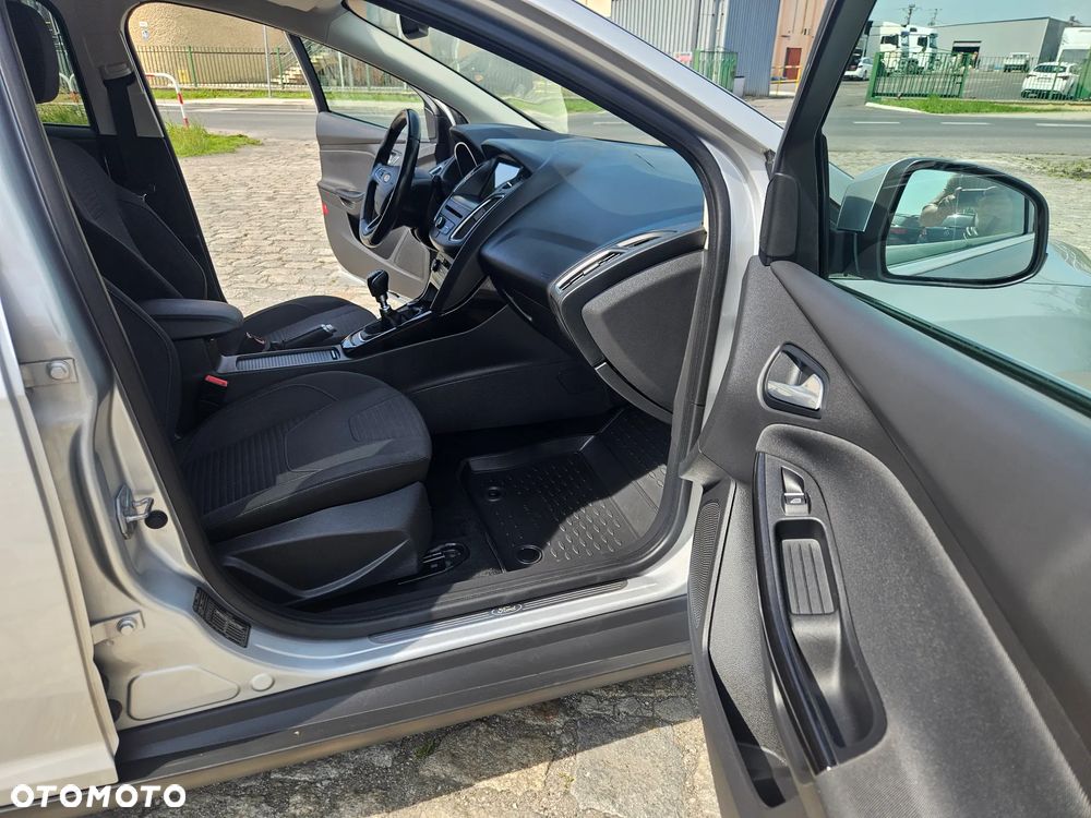 Ford Focus 1.5 EcoBlue STart-Stopp-System TITANIUM X - 15