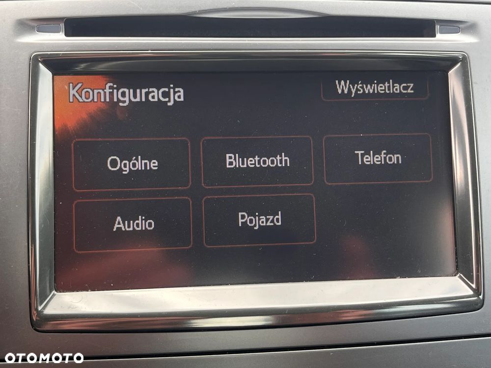 Toyota Avensis 1.6 Premium - 27