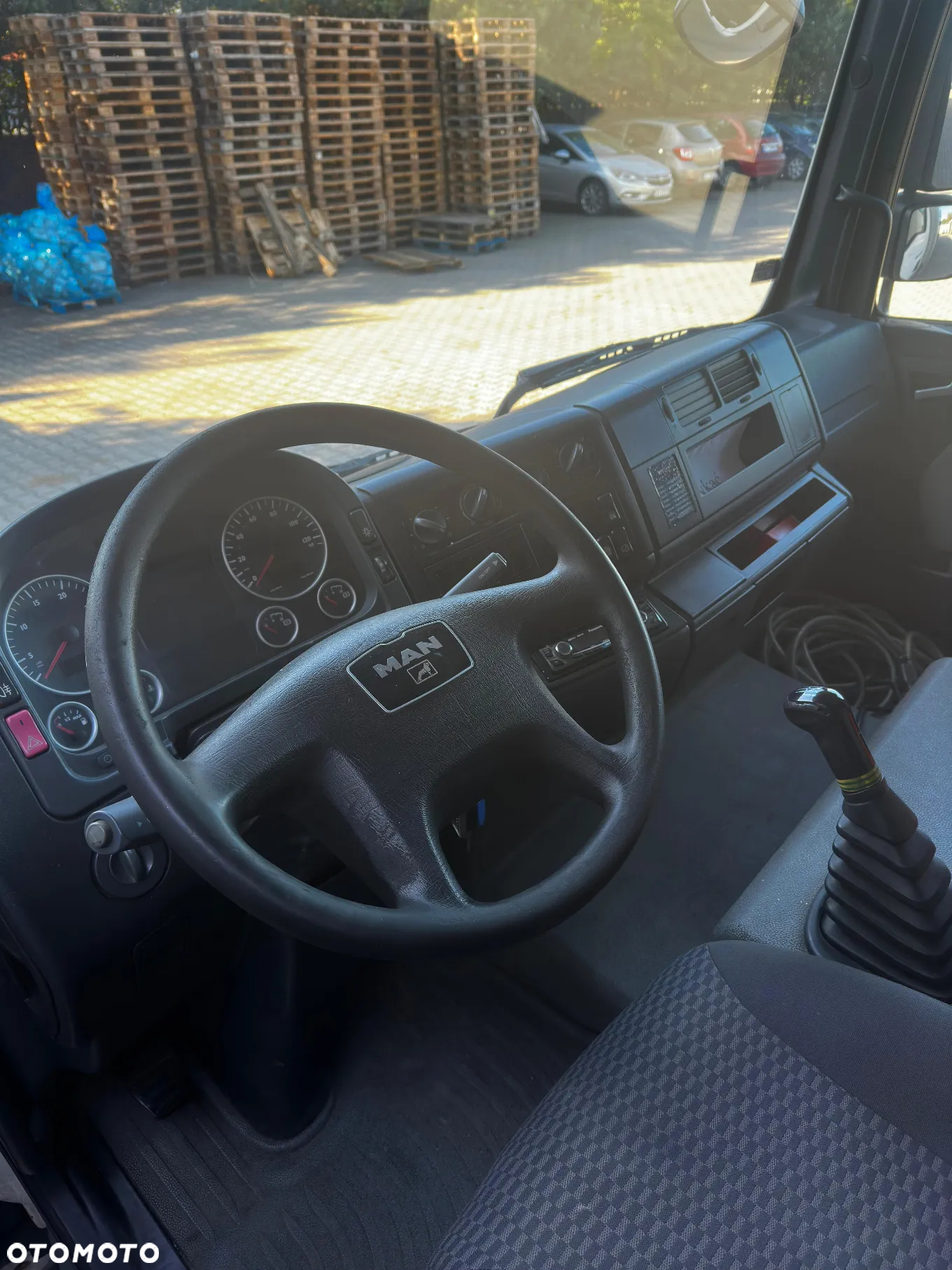 MAN TGL 12.180 4X2 BB - 6