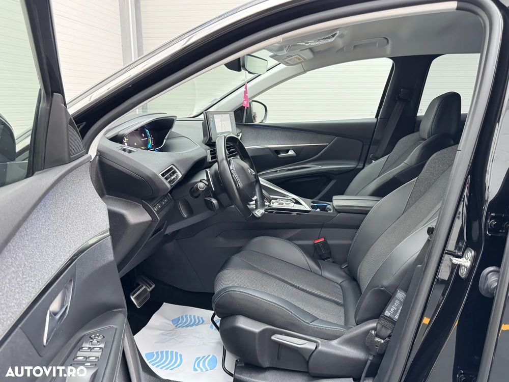 Peugeot 3008 PHEV 225 EAT8 GT - 11