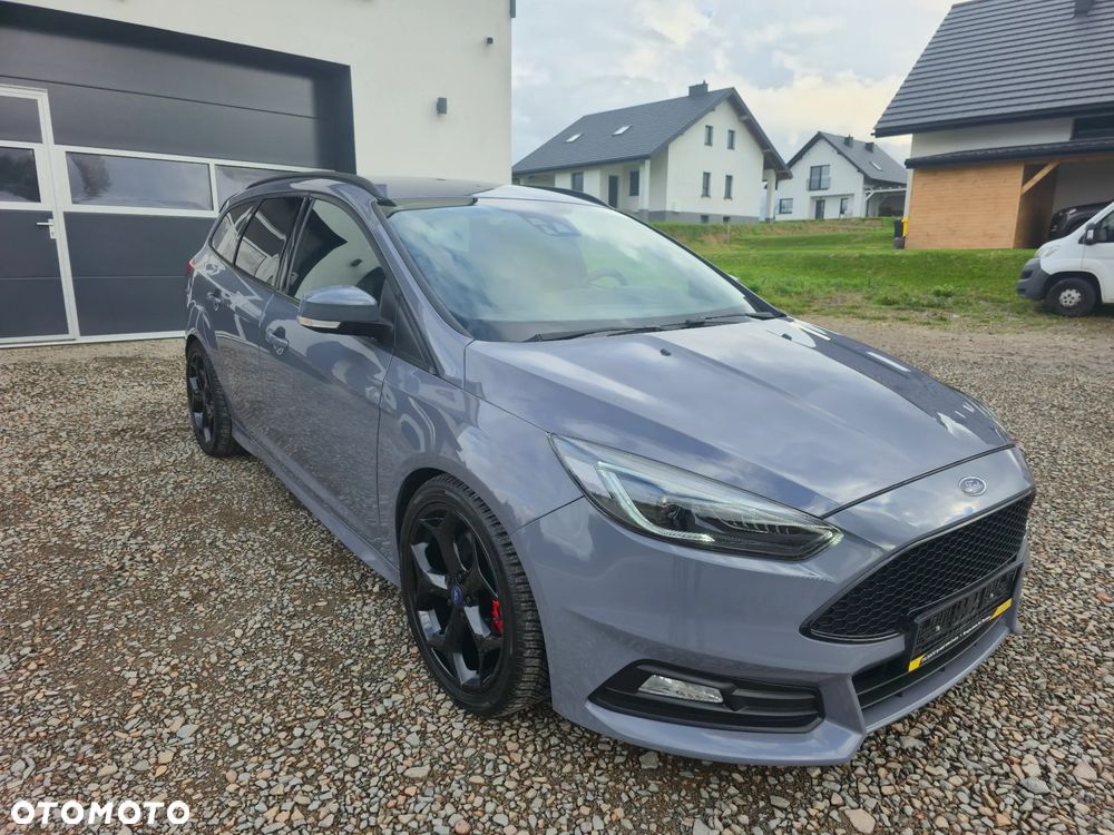 Ford Focus 2.0 EcoBoost ST - 26