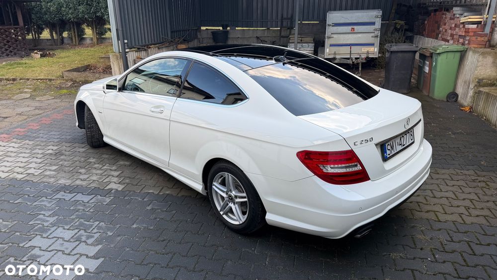 Mercedes-Benz Klasa C 250 CGI BlueEff Sport - 3