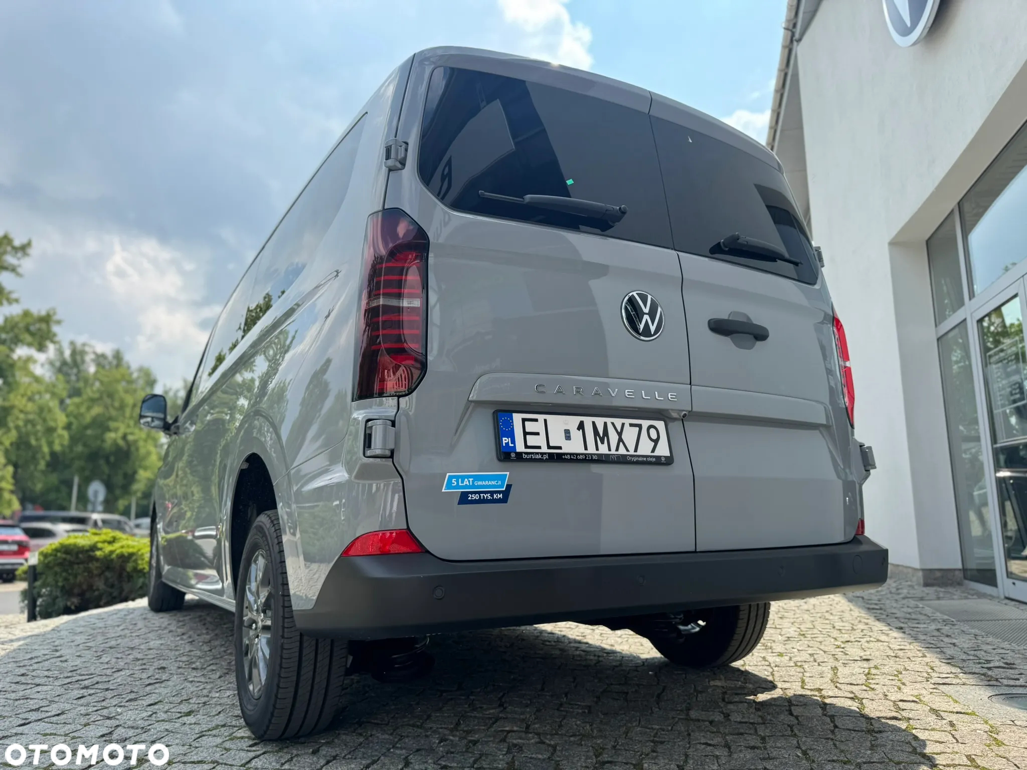 Volkswagen Caravelle - 26